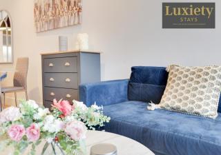Chic & Stylish 1BR Nr Cliffs Pavillion & Westcliff Beach! by Luxiety Stays Serviced Accommodation - Southend-on-Sea - 7