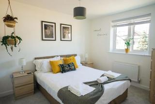 2 Bedroom Apartment By Littlepiggyrentals Short Lets & Serviced Accommodation Peterborough With Fast Wi-Fi & Free Parking - 6