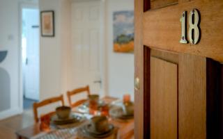 2 Bedroom Apartment By Littlepiggyrentals Short Lets & Serviced Accommodation Stansted Mountfitchet Near Stansted Airport - Stansted Mountfitchet - 1