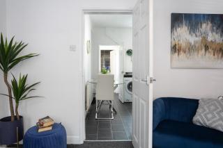 Two Bedroom House By Littlepiggyrentals Short Lets & Serviced Accommodation Chesterfield Central With Free Parking - Chesterfield - 4