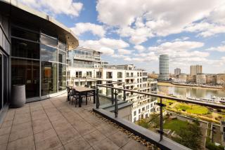 The Thames View - Stunning 3BDR Apartment with Terrace - 3