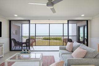 Sundial A201- Gorgeous Beachfront Condo at Sundial - Sanibel - 9