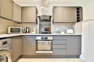 3 Bedroom Home By Littlepiggyrentals Short Lets & Serviced Accommodation With WiFi & Free Parking - Bristol - 8