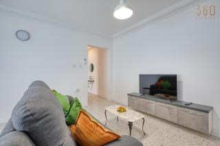 Charming 3BR Apt with City Views & WIFI in Swieqi by 360 Estates - Is-Swieqi - 1