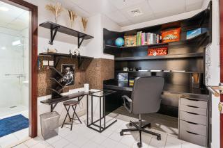 Spacious 2 BR With Pool, Gym and Kid's Playground - 1