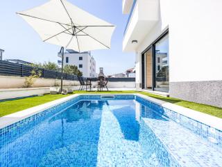 Apartment Sunny Pool by Interhome - Trogir - 0