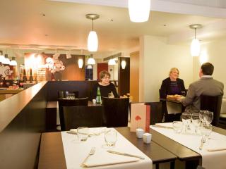Hotel Mermoz Paris Le Bourget - La Courneuve - 8