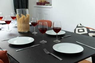 2 BR Apartment By Littlepiggyrentals Short Lets & Serviced Accommodation Leicester With Wi-Fi, Free Parking & Outdoor Area - Leicester - 1