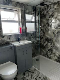 Modern Studio Flat In A Guest House In Basildon - Basildon - 4
