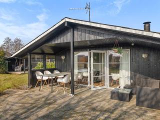 Holiday Home Justina - 200m from the sea by Interhome - Frørup - 0