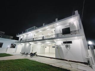 ANAND BHAWAN i - 0