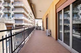 8 guests central AC, balcony and wifi - 8