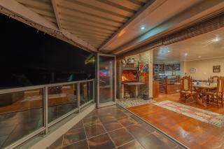 85 on De Villiers Street - 1