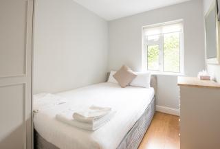 Westport Heights Apartments - Westport - 1