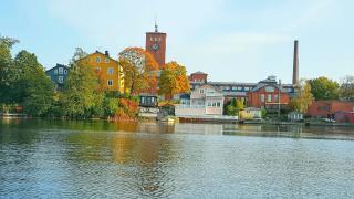 Kulttuurimiljöö järven rannassa - 9