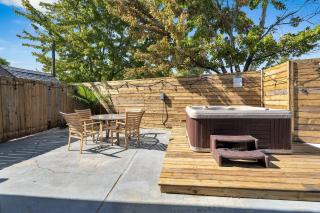 Sleeps 24-spacious Suites Near Fq W Pool - New Orleans - 5