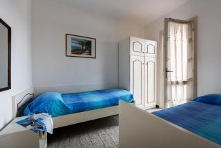 Sunny villa escape with private garden - Bibione - 2