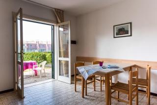 Sunny villa escape with private garden - Bibione - 7