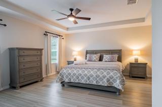 Heated Pool 4BR Retreat Family Friendly - Carlton - 9