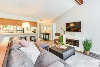 Pinehurst Home Fire Pit, BBQ and Golf Course View! - 5