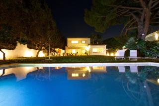 Beachside villa with private pool in Marbella - Marbella - 9