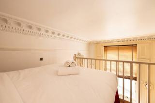 Large Studio With Mezzanine Bed - Londra - 1