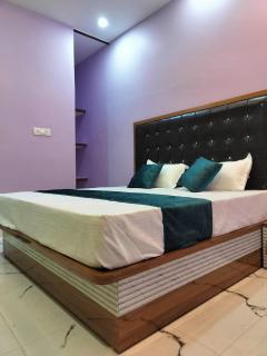 Bhai ji hotel - Prayagraj - 3