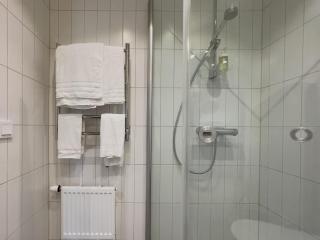 Injoy Premium Hotel Uppsala - 2