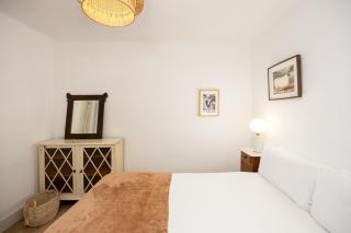 Vintage 3 Bdr Apartment - Esplugues de Llobregat - 3