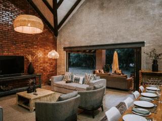 Rhino's Rest Private Luxury Villa - 3