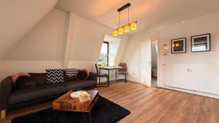 Hugos Nest moderne Ferienwohnung in Neumünster mit Arbeitsplatz & WLAN - Neumünster - 6