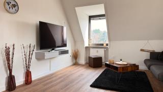 Hugos Nest moderne Ferienwohnung in Neumünster mit Arbeitsplatz & WLAN - Neumünster - 8