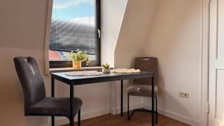 Hugos Nest moderne Ferienwohnung in Neumünster mit Arbeitsplatz & WLAN - Neumünster - 7