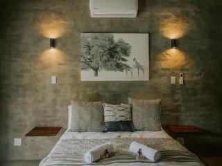 Rhino's Rest Private Luxury Villa - 2
