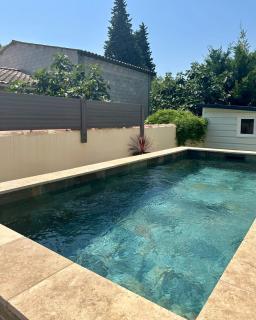 The little house on the Isle air-conditioned house with swimming pool and - LʼIsle-sur-la-Sorgue - 7