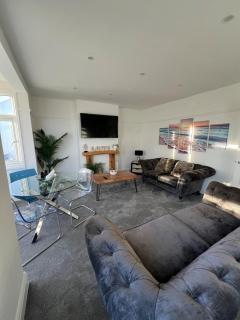 Salvation View 2 Bed Apartment - Hadleigh - 6