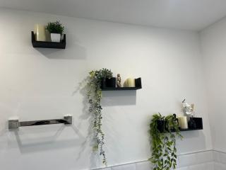 Salvation View 2 Bed Apartment - Hadleigh - 1