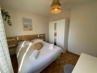 Appartement Port Hyères 2 ch terrasses box - 8