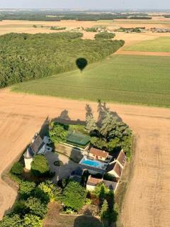 Unique outbuildings of a medieval Loire castle - Marçay - 5