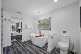 Luxury Retreat: Pool Games Basketball More - Largo - 3