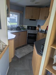 E16 Millfields 6 berth caravan MAX 4 ADULTS Bob family's only and lead person must be over 30 - Ingoldmells - 2