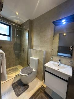 Luxury 2 Bedroom apartment with Sauna, steam, pool, gym and gaming room - Nairobi - 2