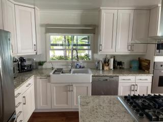 Adorable Room in the House with Peacefull Backyard - 2