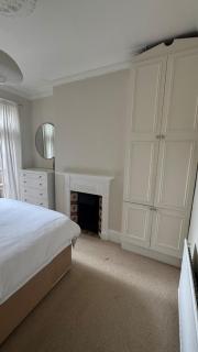 Private One Bedroom Apartment & Garden - Raynes Park - 3