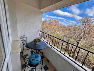 Sea Breeze l 2BD Sea Garden Apartment - Varna - 6