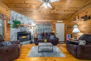 Cute Sun and Fun Cabin Hot Tub - Pet friendly - Blue Ridge - 6
