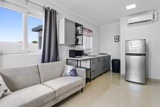 Modern Salia Cerca Retreat Pool & Bbq - 2