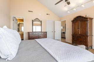 Regatta Bay 356-4B - Four Seasons - 3