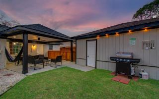 5-BD 2-BA Tranquil Retreat ft Jacuzzi & Playground - Houston - 6