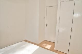Stunning 4 bedroom Apartment in Swiss Cottage Sleeps 10 - Londra - 7